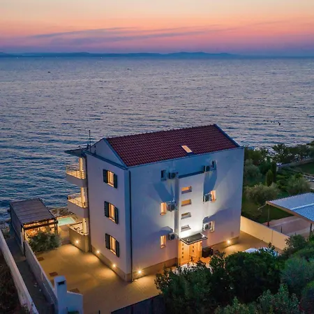 Lovely In Tatil Evi Kožino